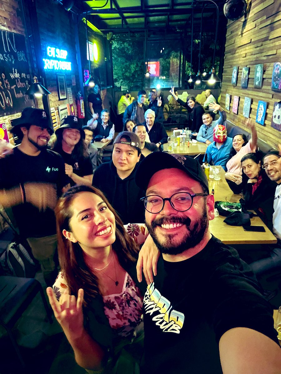 ElianXBT's tweet photo. Gm ☀️☕️ 

Gracias a quienes nos acompañaron en #SWAGNight del @bitcoinemb 👾 

#Bitcoin https://t.co/uv8uSjud1b