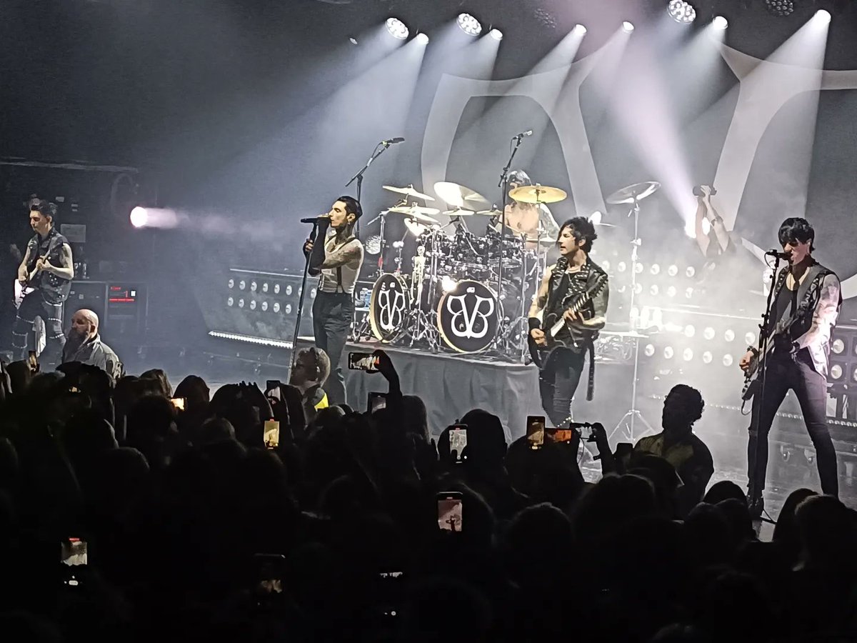 Kittigirl667's tweet photo. Black Veil Brides in Bristol. 15/02/23. #blackveilbrides #bvb #bvbarmy #bristol #bristolo2 #π€ #bristolacademy https://t.co/YGglQeeE9Q