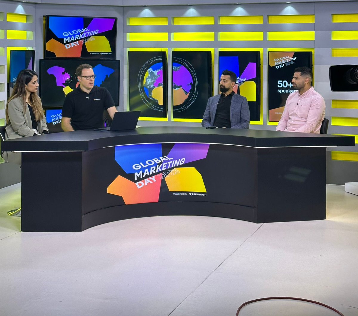 Vanhishikha Bhargava | B2B SaaS Marketing tweet media