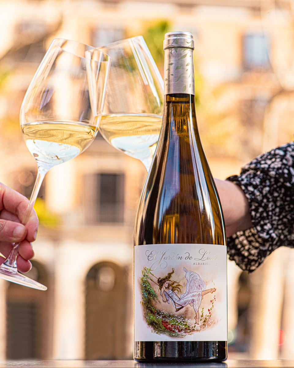 uvasfelices's tweet photo. ¡Ya disponible El Jardín de Lucía 2022! La nueva añada del proyecto de Eulogio Pomares con Uvas Felices. Albariño procedente de una estricta selección de uvas de 10 viticultores de la zona de Val do Salnés. https://t.co/iEg4ygD1wF