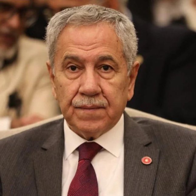 Kozmik oda  dendiğinde aklıma gelen canlı