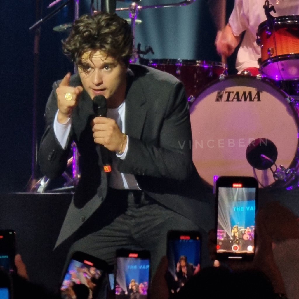 . <a href="/TheVampsBrad/">Bradley Simpson</a> everyone!