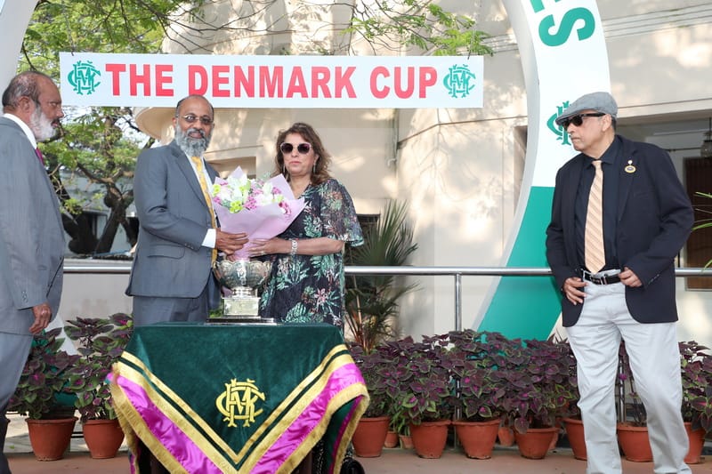 smita_bajoria's tweet photo. Sharing glimpses of the Denmark Cup Race at the Madras Race Club.
#indodanish #DenmarkCup #races #horserace https://t.co/vncIJeXr73
