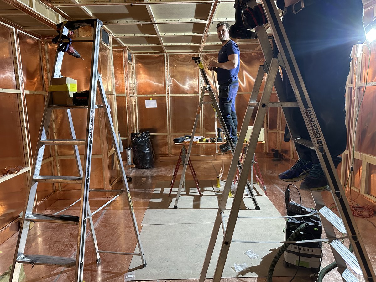 Matthias Guckenberger (@mat_guc) on Twitter photo <a href="/RadOncUSZ/">Radio-Onkologie USZ</a> is making progress:
👉 Installation of our dedicated 1.5 T planning MR <a href="/RadOncUSZ/">Radio-Onkologie USZ</a> is making progress:
👉 Installation of our dedicated 1.5 T planning MR