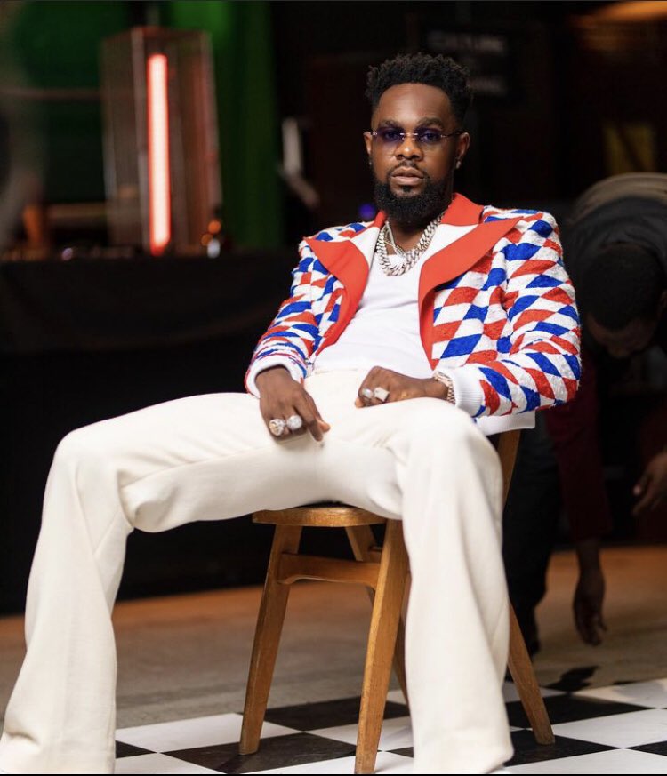 Entdaily001's tweet photo. New music Friday ๐
๐ค Patoranking dropped first single of the year titled โAbobiโ ๐ต๐ฅ
Link in bio to download
โ
#music #afrobeats #patoranking #lagos #wikzid #abobi #davido #kizzdaniel #burnaboy macaroni THE MONEY https://t.co/K9xlLrbEjZ