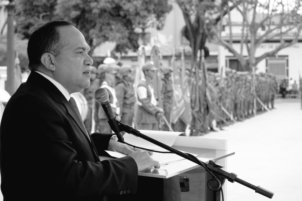 Pensar, Declarar y Hacer la Unidad.
Este es el Artículo del camarada <a href="/avilaelguerrero/">Jose Avila</a> Publicado en el Correo del Orinoco el día de hoy.
<a href="/dcabellor/">Diosdado Cabello R</a> <a href="/NicolasMaduro/">Nicolás Maduro</a> <a href="/PartidoPSUV/">PSUV</a>
