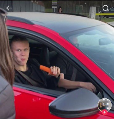 so_mkb's tweet image. quand on vous dit que c’est un cyborg vous nous croyez pas