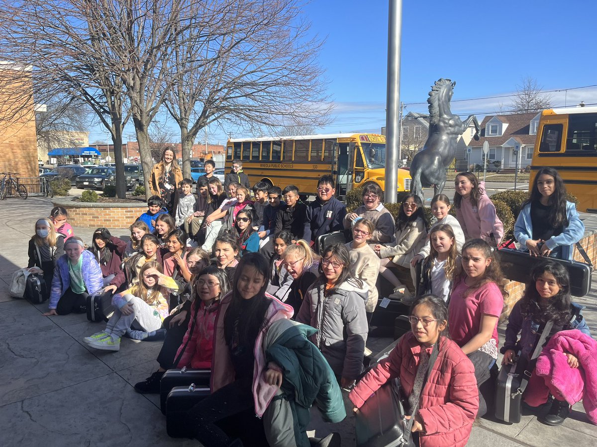 Last night was the first time <a href="/Jackson_Ave/">Jackson Ave School</a> had a group perform at String Night. I am so proud of these young musicians. Orchestra Club was incredible! What a memorable night ❤️🎻🎼🎵🎶🎹#jacksonbrave #mineolaproud