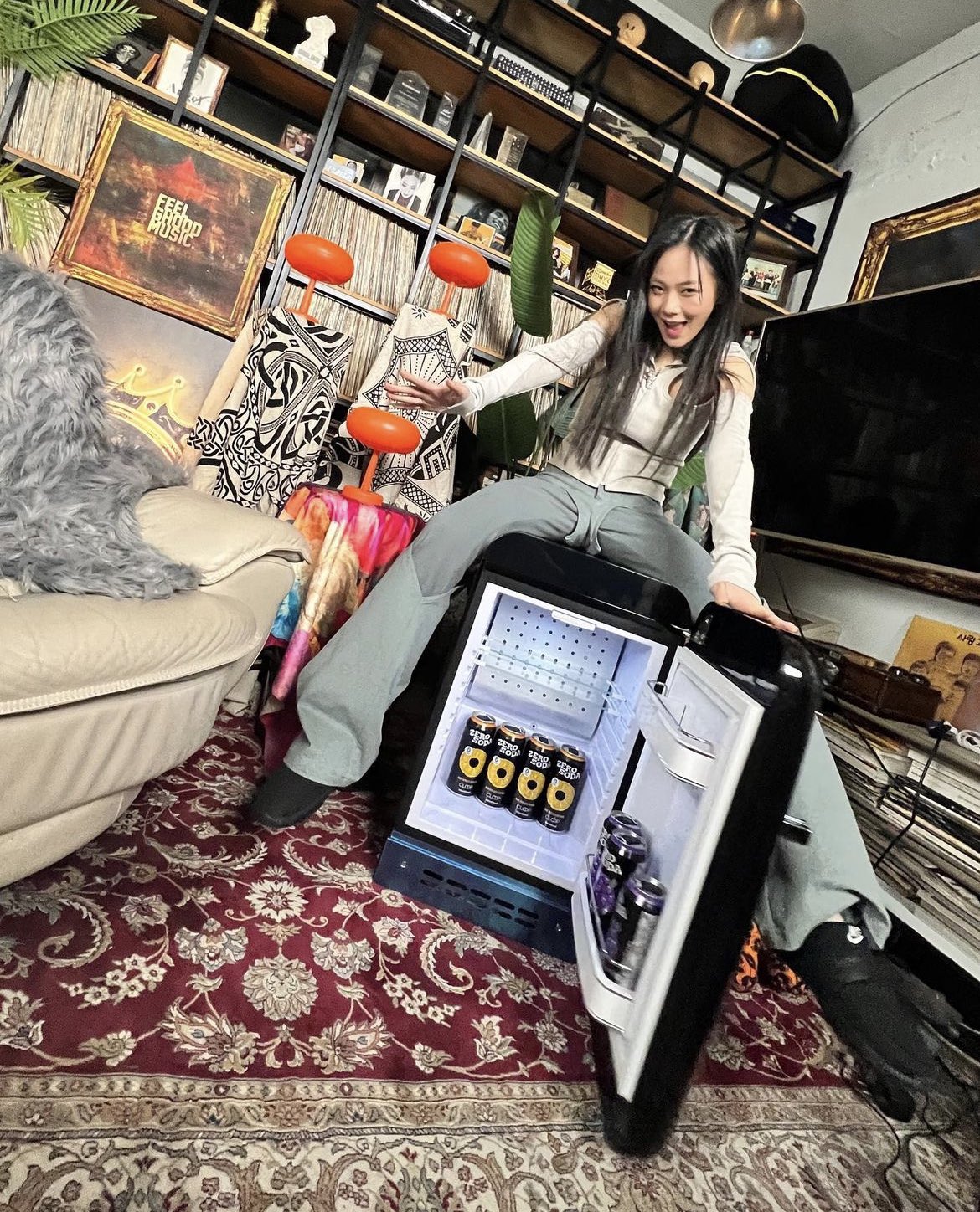 bibi pics on Twitter: "#bibi instagram update she received a gift from