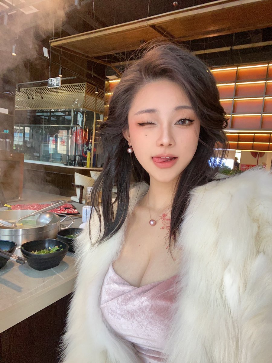 美美出门+1 https://t.co/NfVqFEiqlI