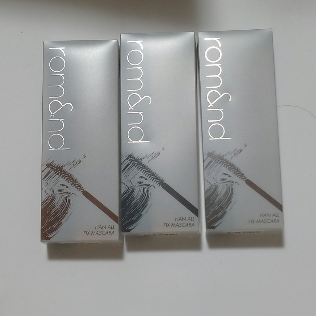 rirakazu32's tweet photo. 【LIPS　マスカラセット LIPSフェスタ Winter 2023】

2月3日に注文してやっと手元に届いたこちらのセット！

めっちゃお得でした。

...
https://t.co/hU7Cc67jTe https://t.co/5TkYLU2JKa