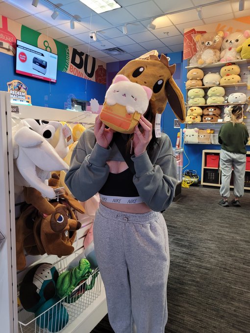 Round 1 on valentines day 💗 https://t.co/nMZvilKsek