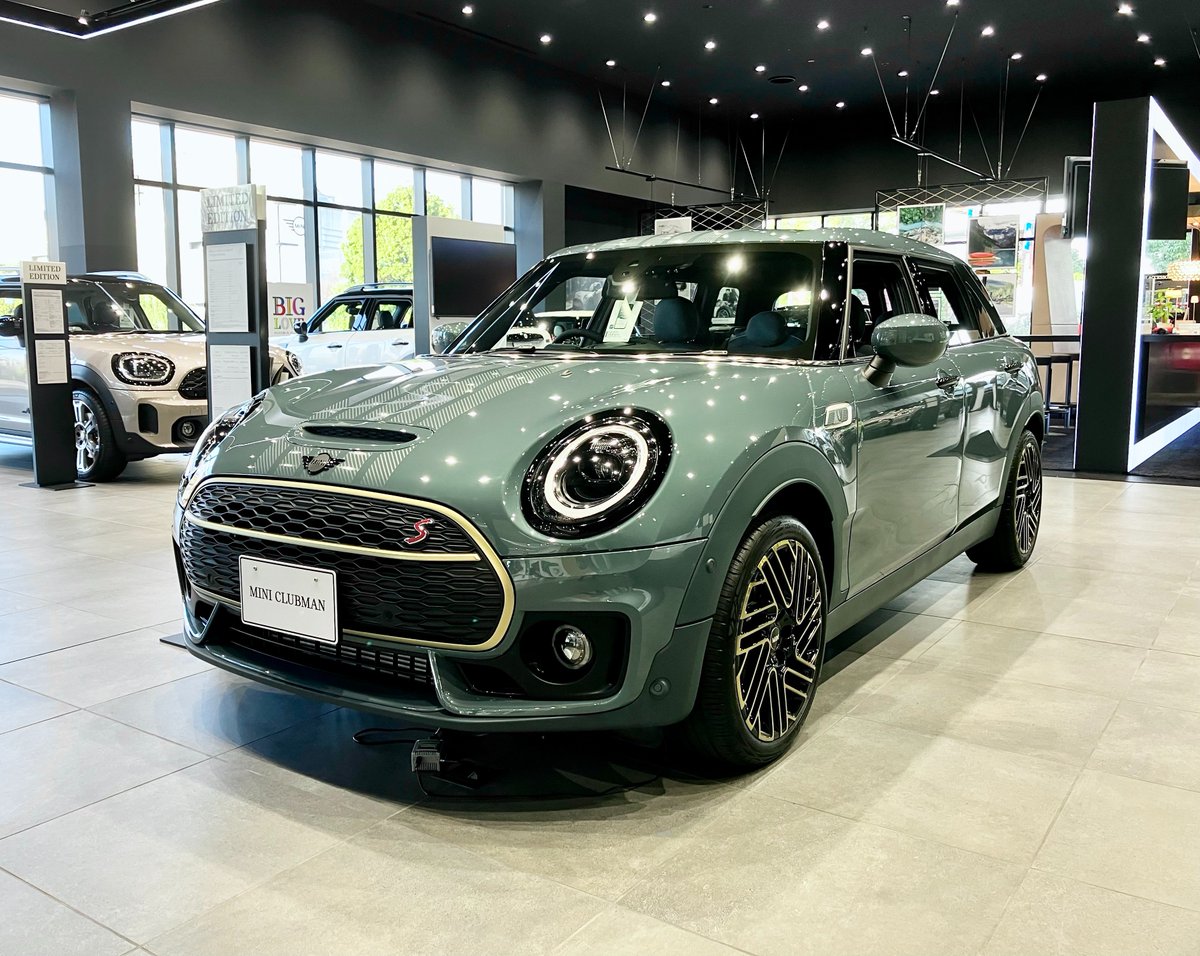bmwtokyomini's tweet photo. /
#MINI #CLUBMAN #UNTOLDEDITION.
展示中
\
MINI Clubman Untold Editionが入荷しました。
発売直後は即売してしまいましたが、現在、在庫がございます。
ゴールドがポイントで、上品なデザインにグッと心を掴まれてしまいます。
MINI TOKYO BAYとMINI六本木で購入可能です。
#クラブマン https://t.co/EDR5TOwhOI