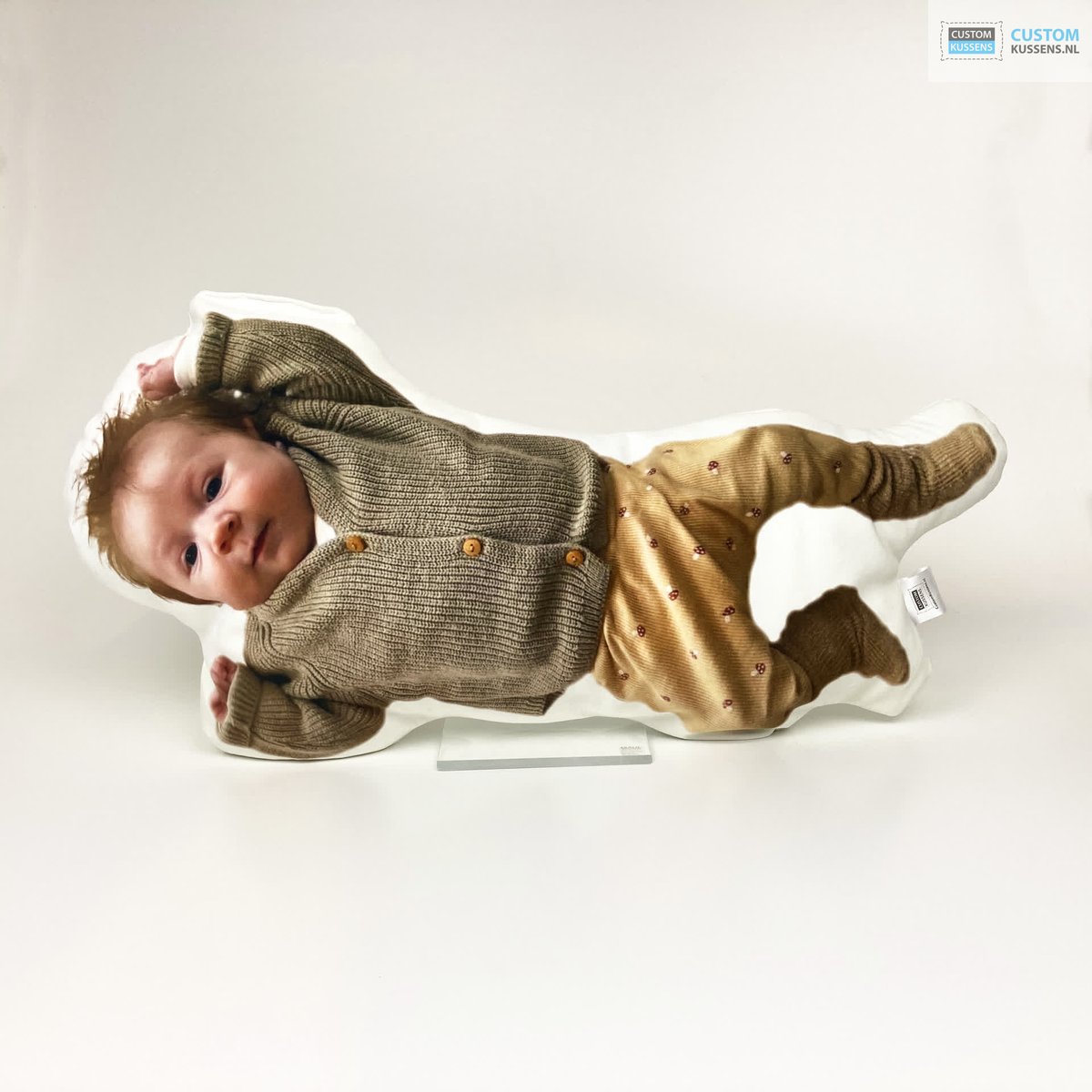 CustomKussens's tweet photo. Een eigen kussen laten maken? >> https://t.co/nwNoKvRvFu

#CustomKussens #Kussens #Decoratie #FotoKussen #FotoKussens #KussensOpMaat #KussensMaken #VormKussen #Cadeau #Kado #OrigineelCadeau #UniekCadeau #Knuffelen #Baby #BabyKussens https://t.co/y738fr293p