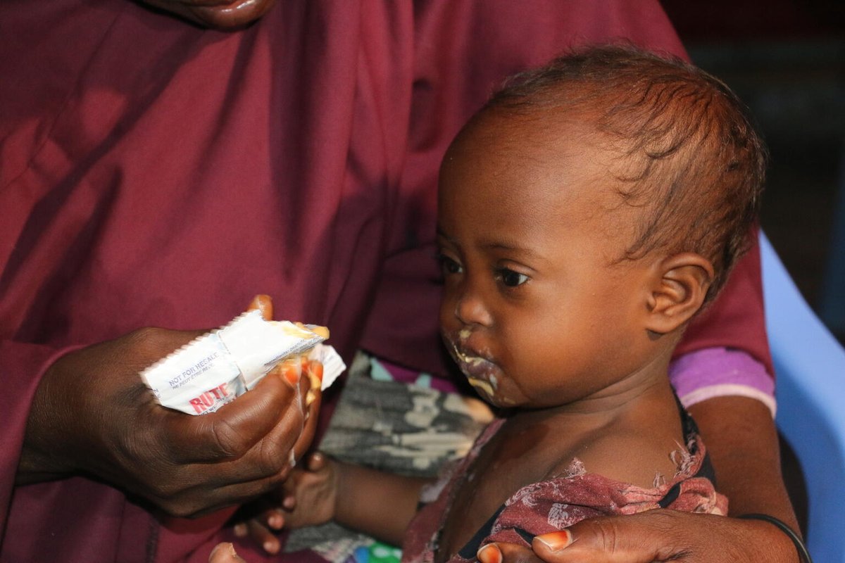 Perla26H's tweet photo. Des familles en #Somalie témoignent : « Nous ne pouvons plus nourrir nos enfants » 

Un récit comme tant d’autres dans ce pays dévasté par la #sécheresse. 

🗞 A lire sur @UNICEF_france  ➡ https://t.co/ZgbDaLxZPY https://t.co/Q1JkYltHbQ