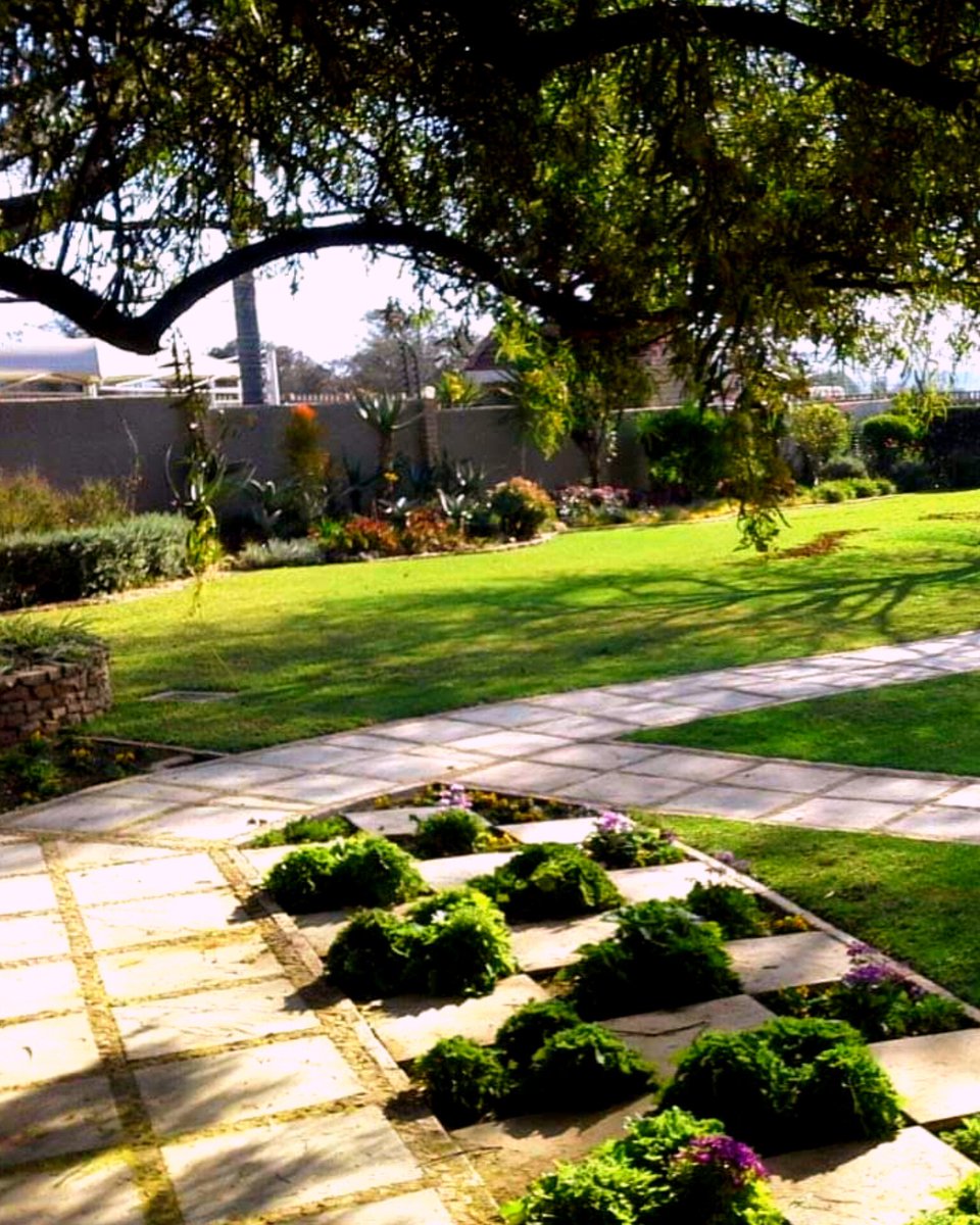 DesignerGarden2's tweet photo. Garden designed and landscaped by Designer Gardens Landscaping in Raslouw, Centurion. https://t.co/H8gWsTqdoW
