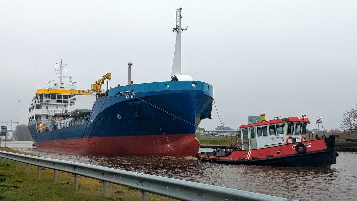 NoChameleon_'s tweet photo. De #Gust onderweg naar de #Eemshaven voor sea trials, vrijdag 17 februari.

Tugs: #Gyas #GrunoIV

@RoyalWagenborg 
@nl_spotting 
@Koopvaardij https://t.co/TH4gHMePWf