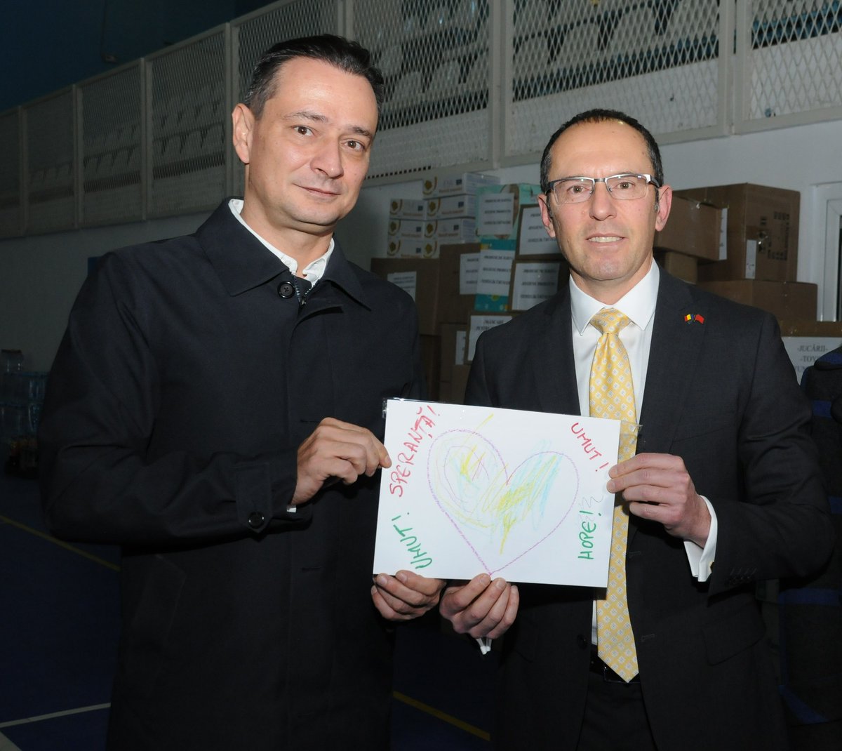 danielbaluta4's tweet photo. Alături de E.S., Özgür Kıvanç Altan, ambasadorul Turciei la București, la Liceul Dacia din Sectorul 4.

Detalii, pe FB - https://t.co/C4Q9sIApcc https://t.co/19ZEXSZRH3