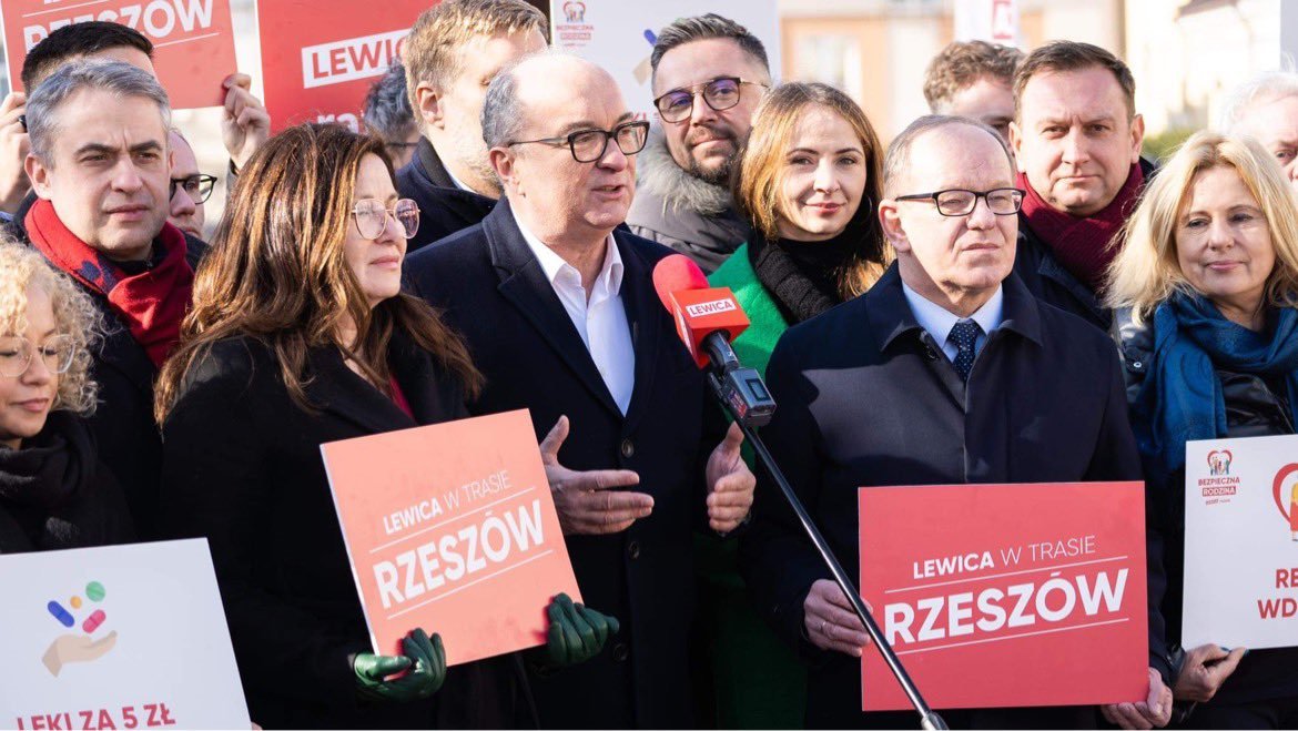 Lewica_News's tweet photo. 🔴 @wlodekczarzasty: Lewica jest za rodziną i będzie wprowadzała rozwiązania systemowe, a nie rozdawnictwo, ale właśnie rozwiązania systemowe, które zabezpieczą byt socjalny i poziom socjalny każdej rodziny.
#ABCLewicy|#RentaWdowia|#BezpiecznaRodzina
https://t.co/nuDlah4Io6 https://t.co/WRgwF5Bz4Y