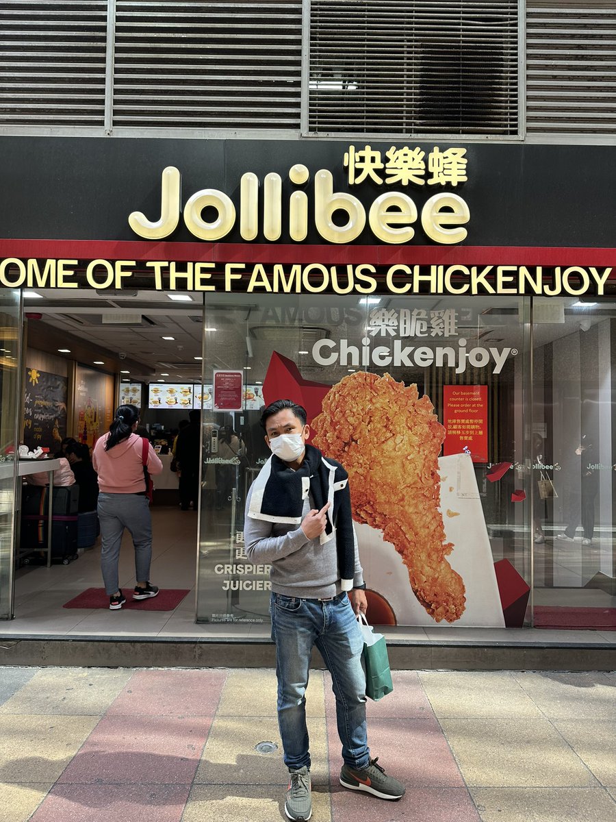 MoneyMagnet928's tweet photo. Did you load it up ur bags? Eat chicken joy and STFU! Hodl! #ongi #catecoin #saito #kyl #btc is bullish! Meanwhile in hongkong! 🇭🇰🇭🇰 https://t.co/HaRVmPU8ff