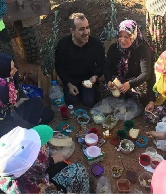 EyupGumussay's tweet photo. Haluk Levent gibi adama da iftira atılıyor, şeytan bile buna razı olmaz. #HalukLeventYalnızDeğildir https://t.co/oM45R5JbSy