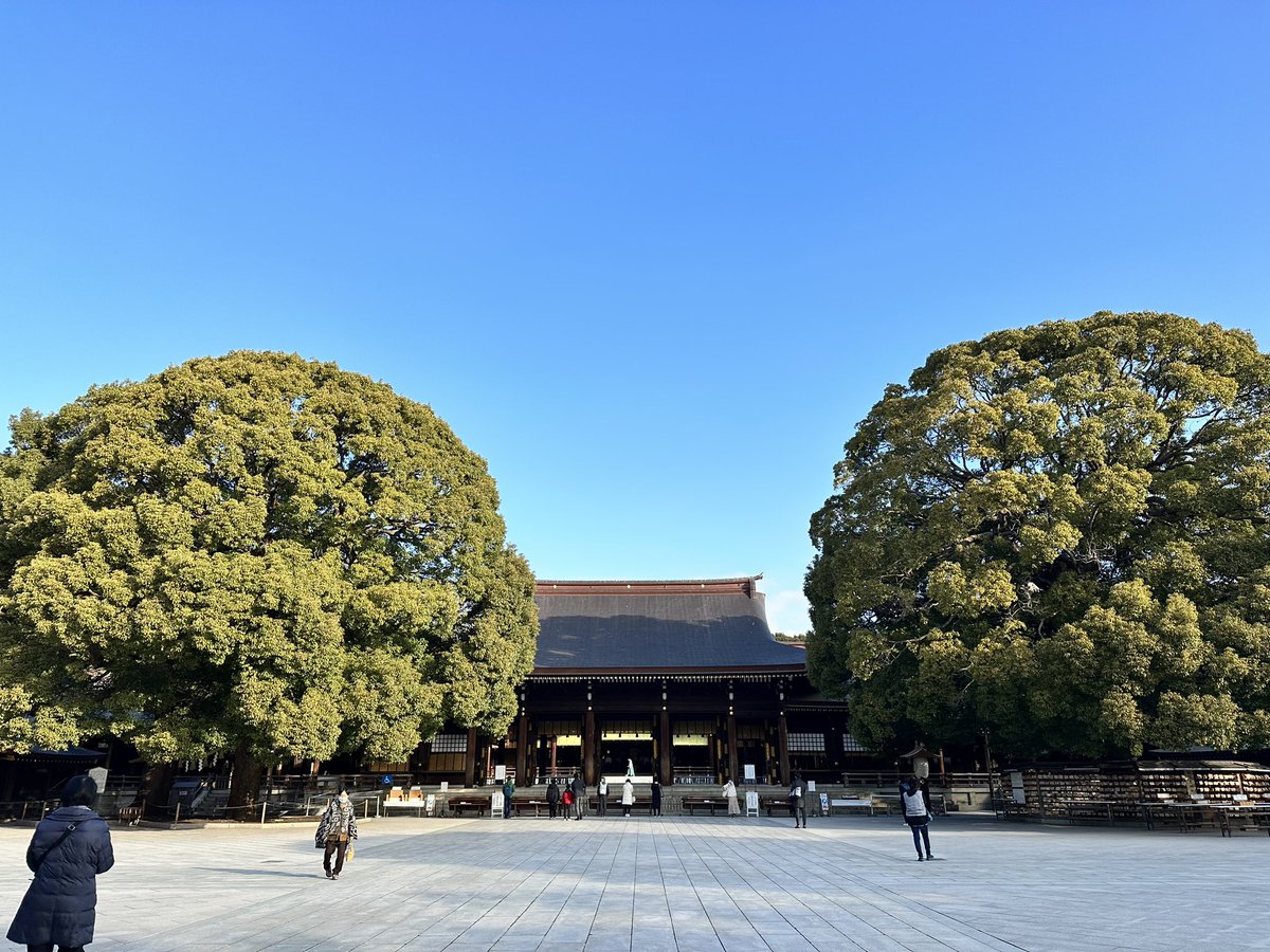 FIL_fulfilling's tweet photo. 昨年Essential oil SUGIを明治神宮に奉納させていただいたご縁で、本日は祈年祭にお招きいただき祭式に参列させていただきました。快晴のもと、天地の神々に五穀豊穣を祈る祭典が斎行されました。
今年も稔り豊かな秋を迎えられますように。 https://t.co/NWksK0NKV8
