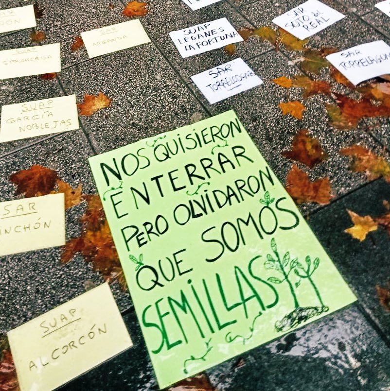 Tras 4 meses de maltrato y 2 movilidades forzosas a más de 60 km de mi casa, ayer presenté mi renuncia como médica en la urgencia de Atención Primaria madrileña.
Tristeza y rabia.😡 
Seguiré en pie por una #SanidadPública y #AtenciónPrimaria dignas, universales y de calidad.💚