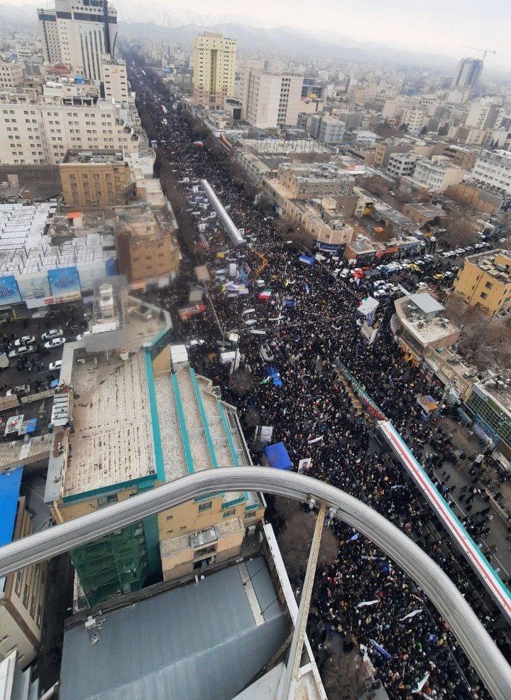 nabat_khanooom's tweet photo. رهبر انقلاب:
بهخاطر حرکت ارزشمند ۲۲ بهمن ۱۴۰۱ به ملت ایران اظهار تعظیم میکنم
#lranVoice
#خوزستان_ما https://t.co/Lh5AJ3HTgA
