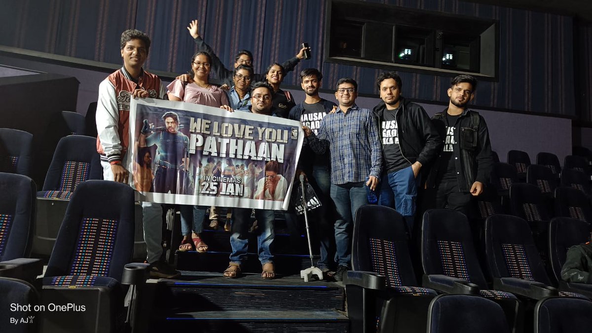 pradhananshul41's tweet photo. Experience the mania once again with taking the benefit of PATHAAN TICKETS AT RS 110 and take every friend and family member of yours to witness the charm of our @iamsrk once again on the big screen 🔥
#SRK #RS110 #Pathaan #SRKUniverse https://t.co/7YutXOH4EL