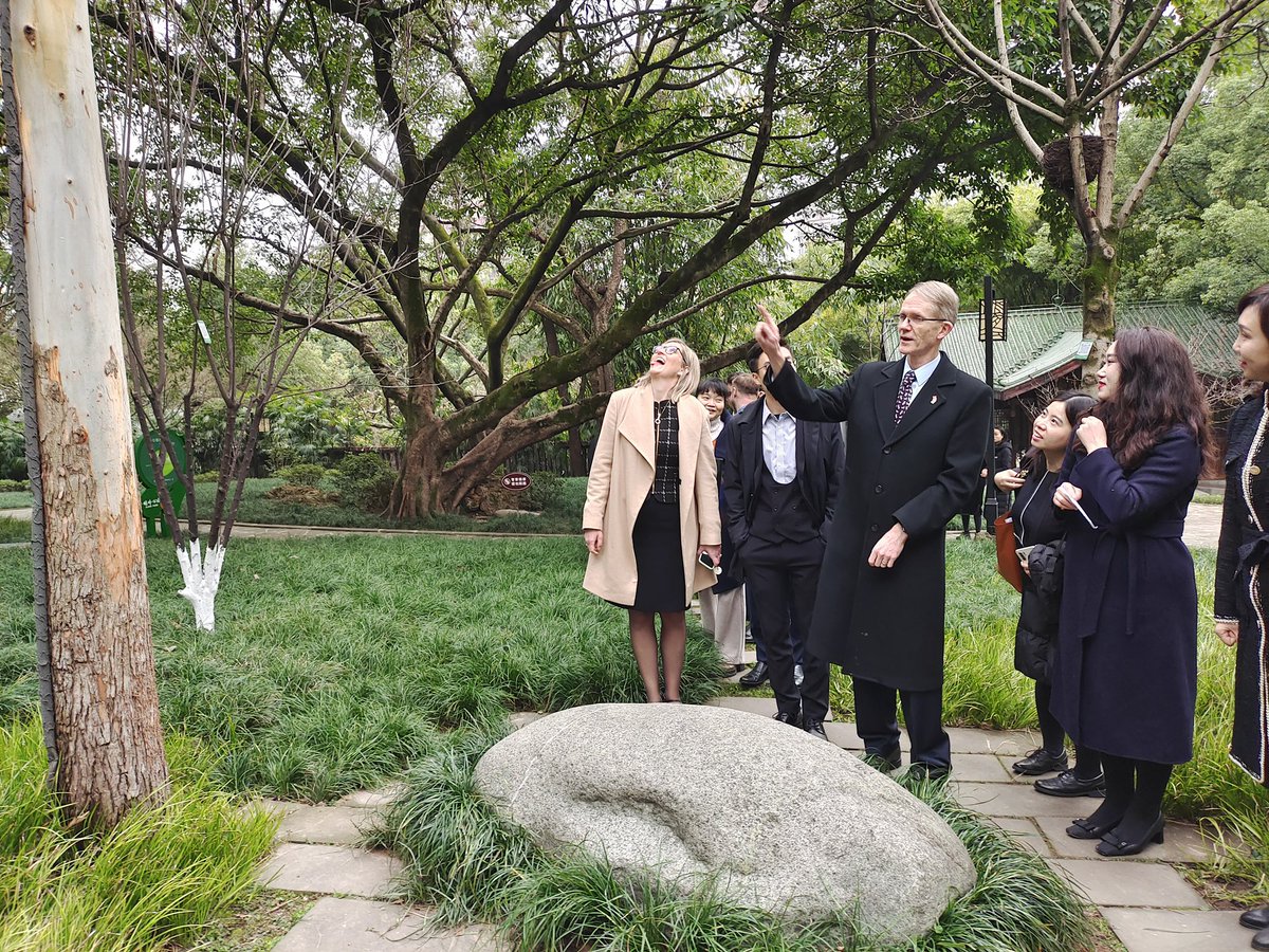 Australia’s first diplomatic mission to China was the Chungking Legation, now in modern day Chongqing’s E’ling Park. While in southwest China this week, Ambassador Fletcher took a stroll through time, commenting on the rich history of the Legation site and its ongoing importance.