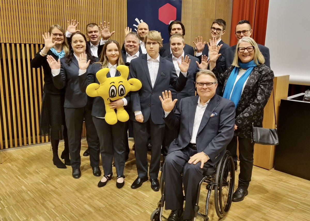 SpesianMiina's tweet photo. Viikon huipennus:@AoSpesia’sta Suomen suurin joukkue Ranskan @AbilympicsFR -kisoihin.  @SkillsFinland’n tilaisuudessa nuoret matkalle lähetti opetusministeri @liandersson. Nyt voidaan loistaa myös kansainvälisesti 🌟#ameo #ammattillinenkoulutus #kilpailutoiminta #tsemppiä https://t.co/lyPxAtk3Cz