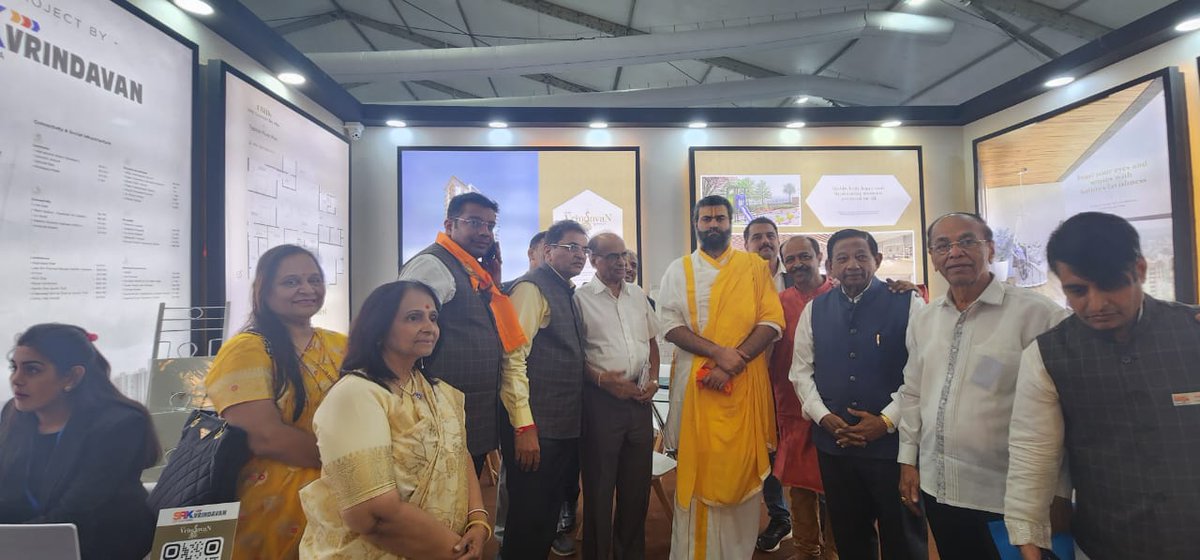 Vrajrajkumarji1's tweet photo. Blessed Kapol Maha Kumbh in Kandivali, Mumbai. 3/3
#vrajrajkumarji #guru #grace #blessings #kapol #mahakumbh #mumbai #kandivali https://t.co/QNcxdj7oaU