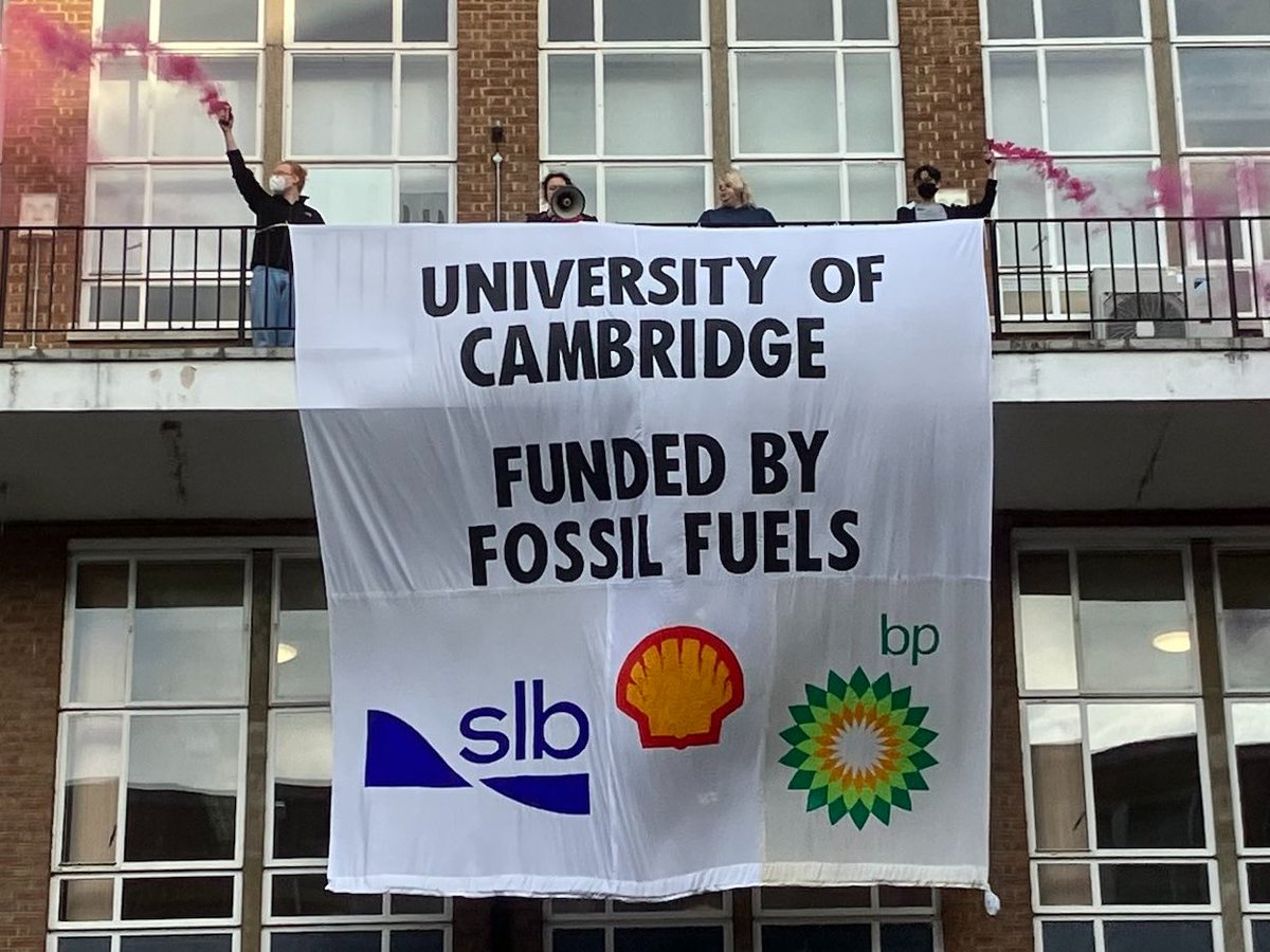 ❗BREAKING ⛏️ Engineering Department occupied! Rebels have occupied and hung a banner from Cambridge Engineering dept. It's a #ClimateEmergency. We need  @Cambridge_Uni and @Cambridge_Eng  to stop collaborating with SLB/Schlumberger, Shell, and BP. Watch this space for more.