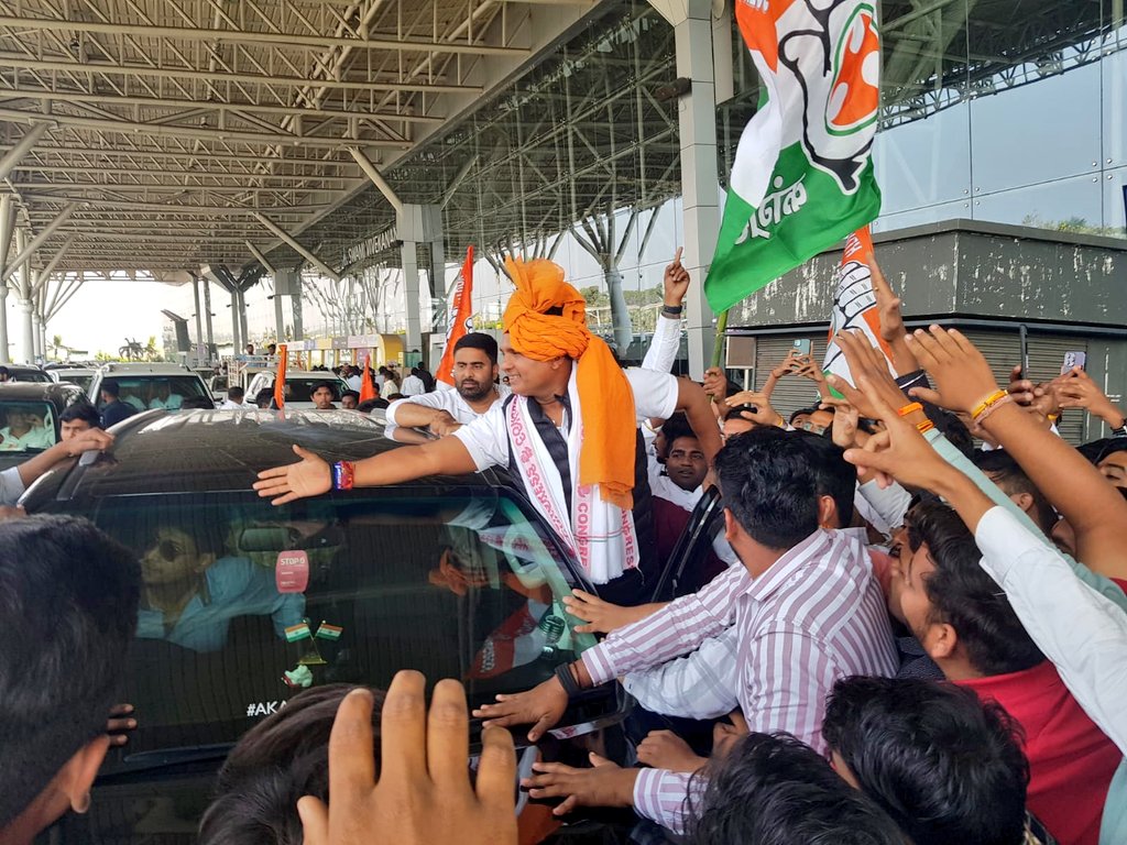 Cocopadhi's tweet image. छत्तीसगढ़ पहुंचे भारतीय युवा कांग्रेस के राष्ट्रीय अध्यक्ष आदरणीय @srinivasiyc जी रायपुर विमानतल पर युवा कांग्रेस द्वारा किया गया भव्य स्वागत।