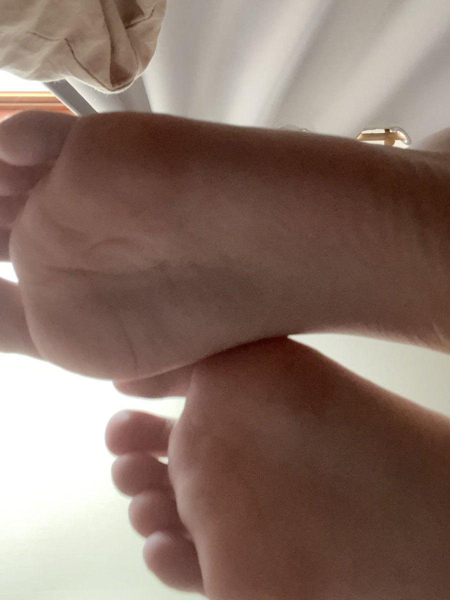 BoydEva5's tweet photo. 今天入门的哥哥送原味哦~
＃骚货 ＃母狗 ＃原味 ＃骚逼  ＃反差婊  ＃反差 https://t.co/CqwxRky1EA