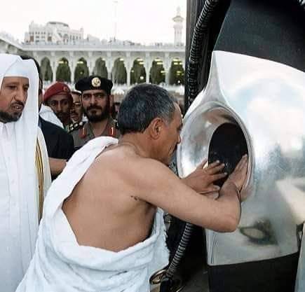 جمعتكم طيبه من الحرم المكي 
إن الله وملائكته يصلون على النبي صلى يا أيها الذين آمنوا صلوا عليه وسلموا تسليما