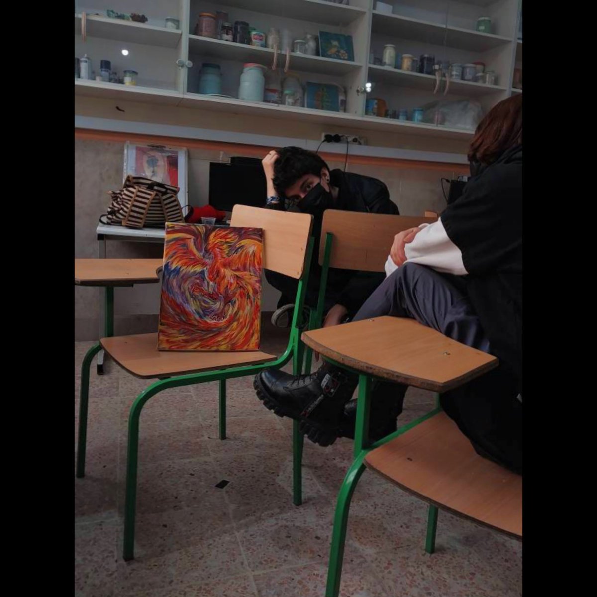Panho_06's tweet photo. از میانِ تل خاکسترِ قلب‌هایی که آتش زده‌اید، هزاران هزار ققنوس به پرواز در خواهد آمد. https://t.co/HZqiSWQHiy