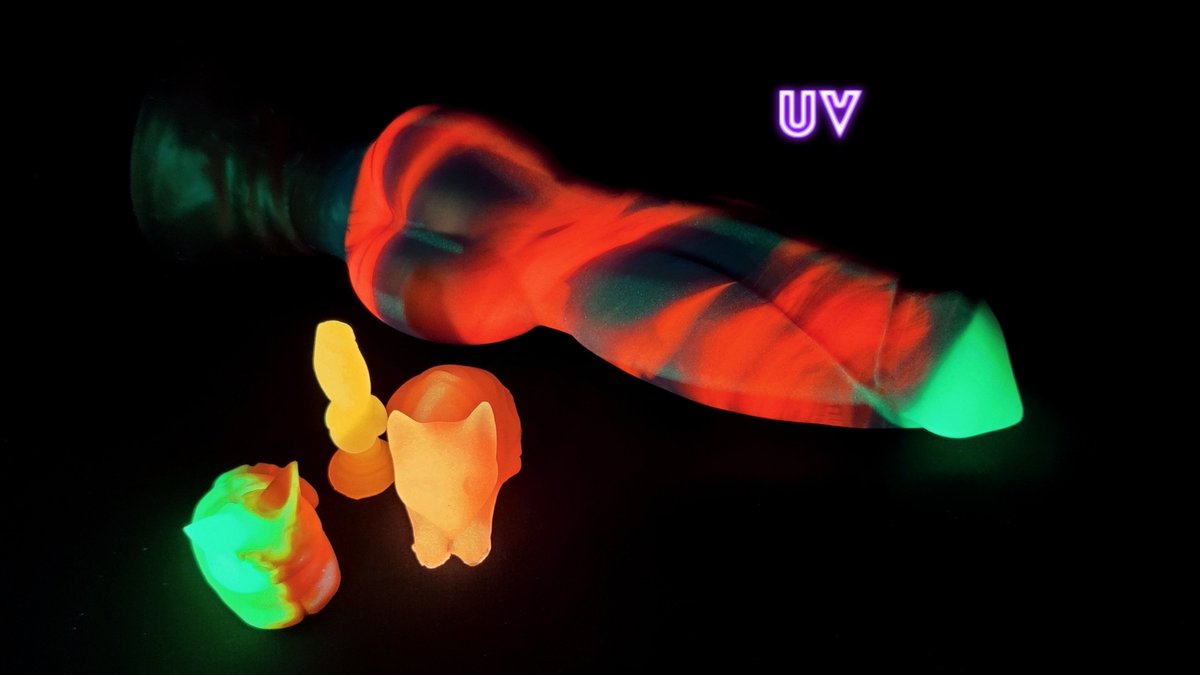 And now onward to the giveaway ❤️

Follow and retweet for a chance to win this medium Mundir in standard firmness and his two Chonky familiars. This one has special GITD cum drip to celebrate our new GITD colors! 💦💦💦
More details below.

#Neotori #Furry #Fantasydildo #Sextoy