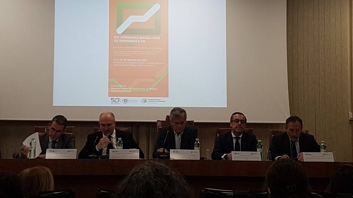 Obertura institucional de les XVI Jornades Andaluses
#jornadas
#aadeseconomia