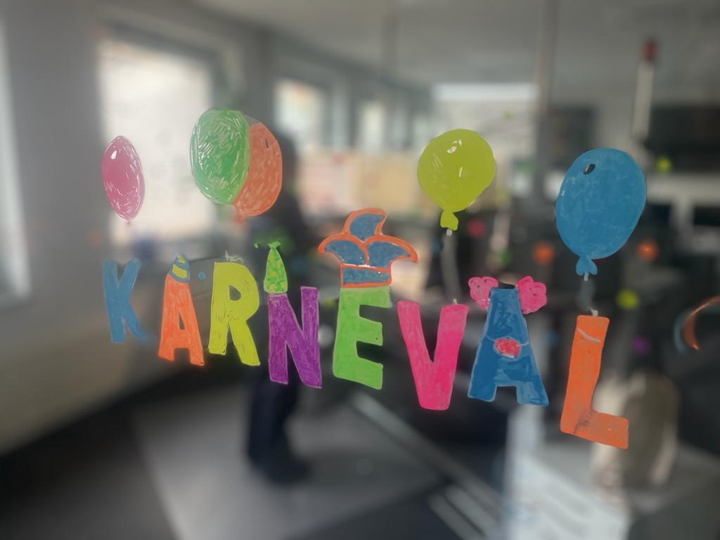 polizei_nrw_eu's tweet image. #KreisEuskirchen #Bilanz Weiberdonnerstag

Infos unter: fcld.ly/szaezff