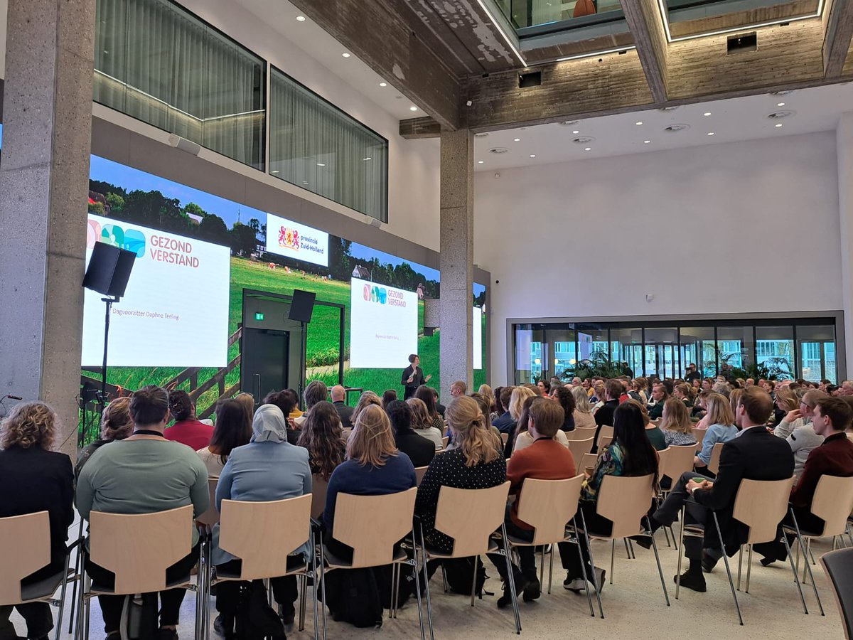Healthy Society Hub (@_healthysociety) on Twitter photo Namens <a href="/HealthySociety/">MikeMathiesen</a> geeft David de <a href="/buisonje/">David de Buisonjé</a> op 'Festival Gezond Verstand' een interactieve workshop over de Healthy Society Map. Deze website brengt gezondheidskennis in kaart voor een gezonde leefomgeving. ism <a href="/AndreaEvers/">Andrea Evers</a>, provincie <a href="/zuid_holland/">Provincie Zuid-Holland</a>, <a href="/InstPosHealth/">iPH</a> en <a href="/GGD/">Greg Doench</a>. Namens <a href="/HealthySociety/">MikeMathiesen</a> geeft David de <a href="/buisonje/">David de Buisonjé</a> op 'Festival Gezond Verstand' een interactieve workshop over de Healthy Society Map. Deze website brengt gezondheidskennis in kaart voor een gezonde leefomgeving. ism <a href="/AndreaEvers/">Andrea Evers</a>, provincie <a href="/zuid_holland/">Provincie Zuid-Holland</a>, <a href="/InstPosHealth/">iPH</a> en <a href="/GGD/">Greg Doench</a>.