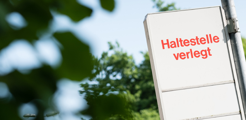 SWBBusundBahn's tweet photo. Ab Rosenmontag, 20. Februar, bis voraussichtlich Freitag, 14. April, wird der Philosophenring für die diesjährige Krötenwanderung gesperrt. Die Busse der #Linie613 müssen daher eine Umleitung fahren:
https://t.co/q0p2SvAlPs https://t.co/AWGZ0aOQEu