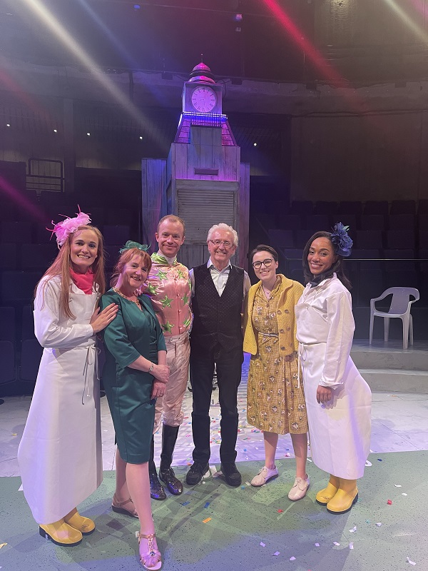Tonight we say a fond farewell to the team of #LadiesDay
We have thoroughly enjoyed every moment. Here's a picture round-up of the journey!

Have a fantastic time <a href="/octagontheatre/">Octagon Theatre</a>