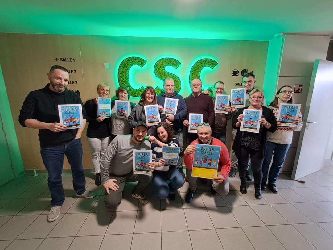 CscFemmes's tweet photo. Les militant.e.s en formation DS se mobilisent pour le 8 mars avec Super Maria ! 
#femmescsc #supermaria #8mars https://t.co/dQmkQiJSSh