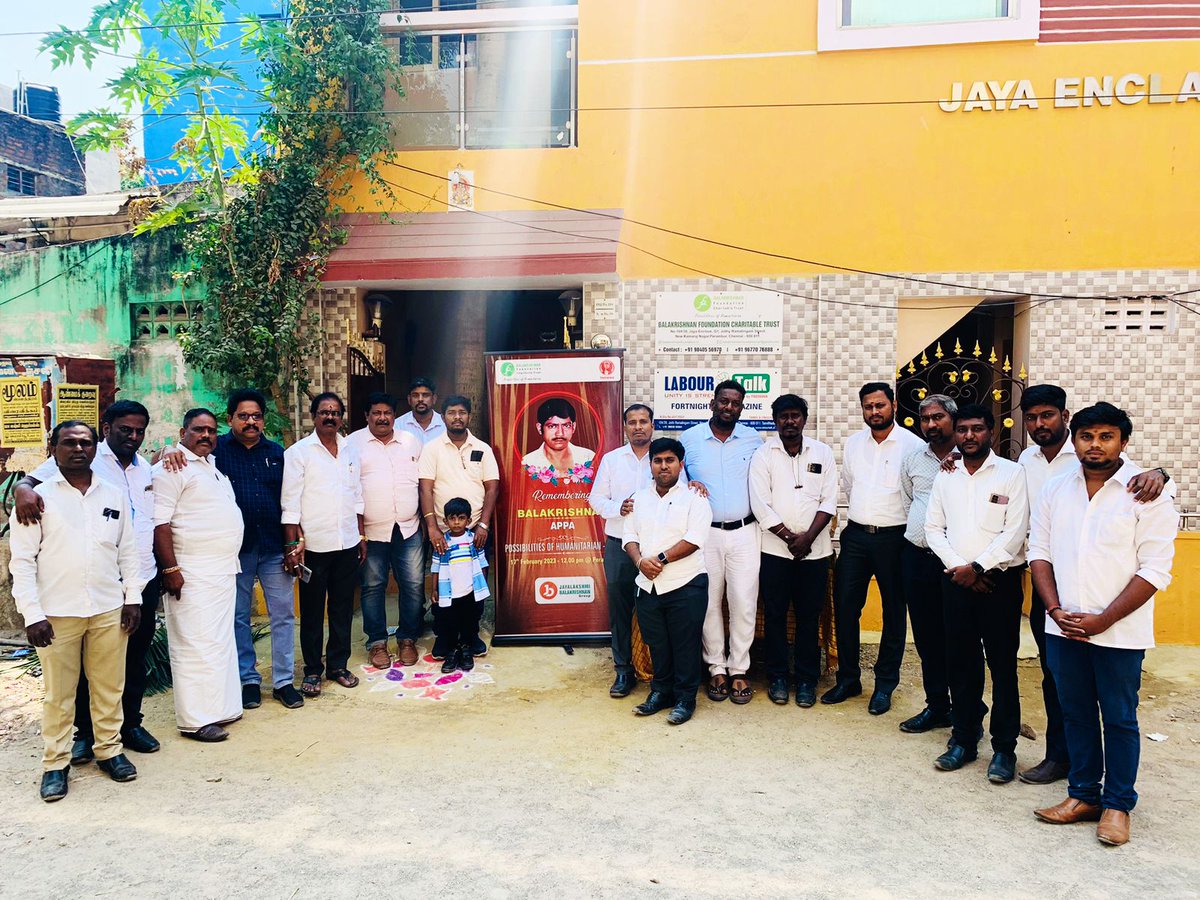 TaiyangxiL's tweet photo. #JBGROUP #TNDWWA #BFCT நிறுவனர் டாக்டர் சுகுமார் பாலகிருஷ்ணன் அவர்களின் தந்தையார் திரு.பாலகிருஷ்ணன் அவர்களின் 24ம் ஆண்டு நினைவு தினத்தை முன்னிட்டு சென்னை பெரம்பூரில் உள்ள ஏழை எளிய மக்கள் 100 பேருக்கு சிறப்பு  அன்னதானம் வழங்கப்பட்டது.
#drsukumarbalakrishnan #TAIYANGXI #TNDWWA https://t.co/EgNj0j27V2