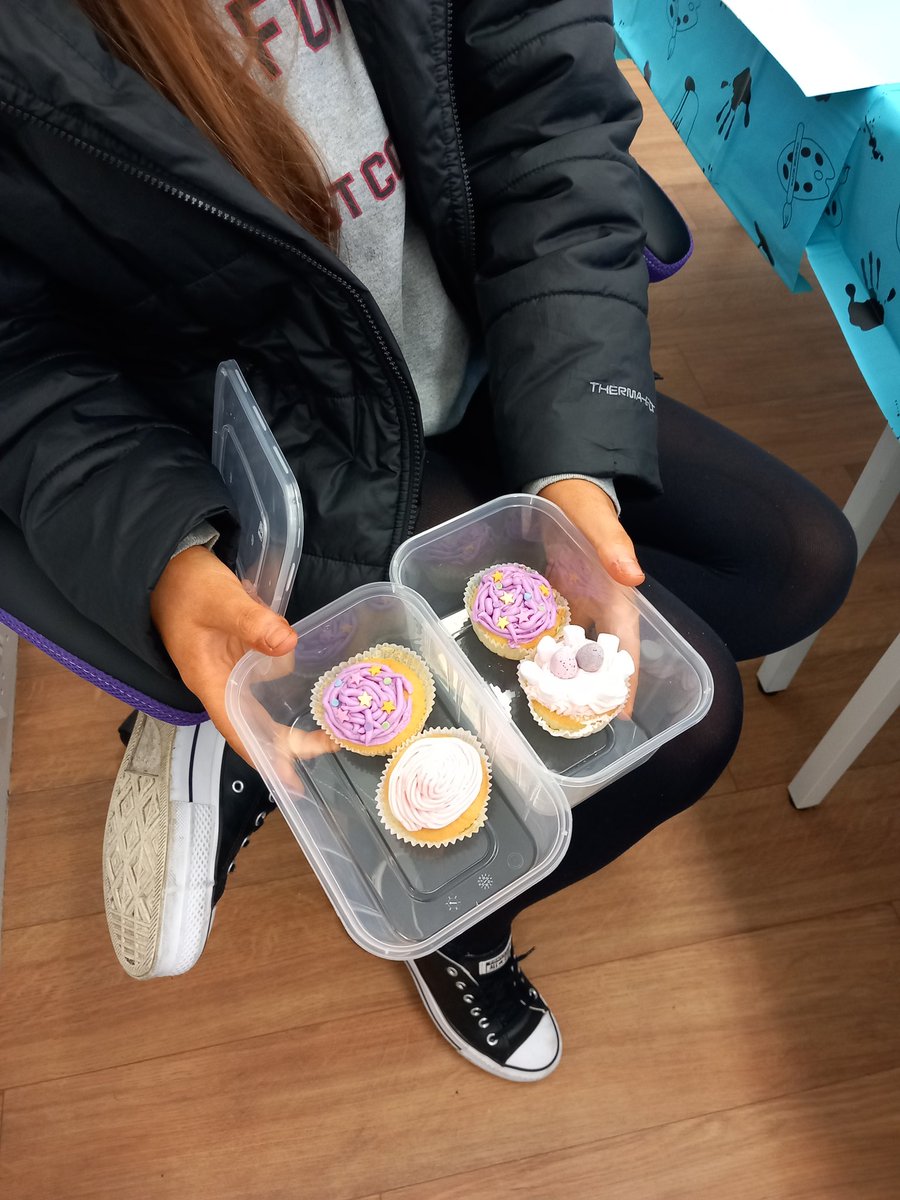 Kelseysfad's tweet photo. The Bonhill Routes group is back! We decorated some cupcakes and finished off our 2023 moodboards. Can't wait for the YP to get involved with all the things we have planned leading up to Easter!! #makingmemories @SFADRoutesYP @PamSFAD @AngelaSFAD @Charli_SFAD https://t.co/bIfPbWDIiz