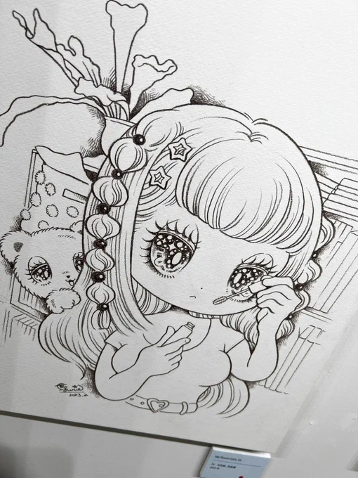 せきやゆりえさんの個展行ってきた!線が美しくて気持ちよくて「やべー」て独り言言いながら見てた。テンション上がったし元気出るしスッキリした気分になった。ハッピーな空間はやっぱ最高♡個展は日曜までだからまた行く予定☺︎エッセイ漫画もこれから拝読!楽しみ〜! 