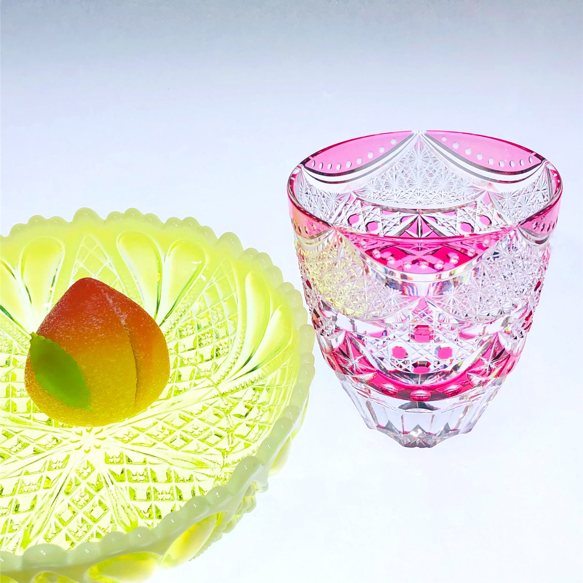 ナント綺麗な影。
ステキな舞台の上にたたずんでいるようにも、
フワリとしたスカートをまとってるようにも🥰
大切にしていただきありがとうございます。