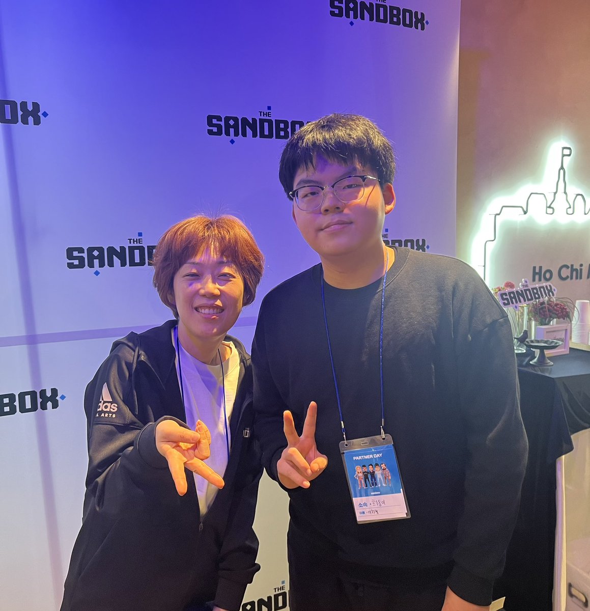 It was an honor to be invited to [@TheSandboxGame] Partner Day and meet many construction companies, partners, and Sandbox co-founder @borgetsebastien and The Sandbox Korea director 🤩🤩 @TheSandboxKorea @Cindy_Sandbox @voxel_yohan #Metaverse #NFT