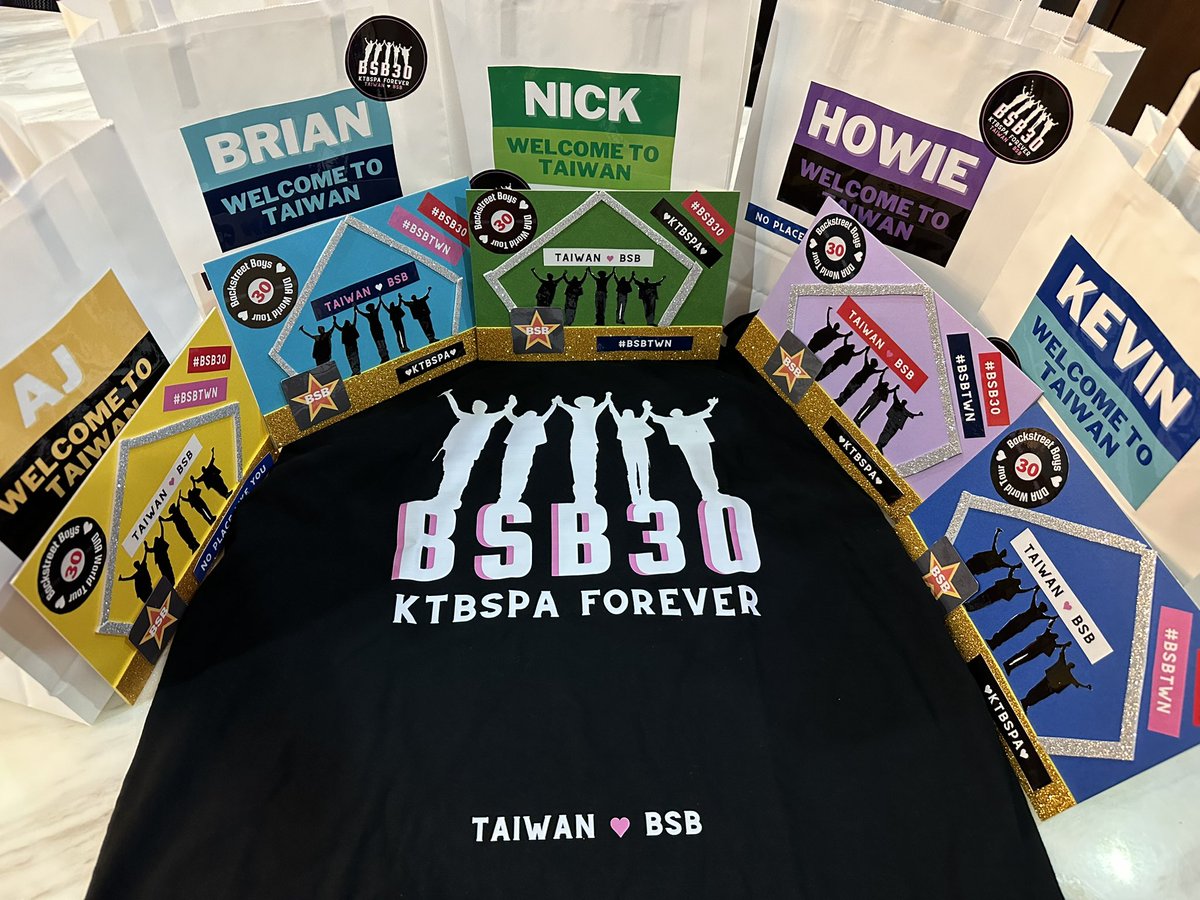 emilybsb's tweet photo. @howied @nickcarter @aj_mclean @kevinrichardson Hope you like the gift we prepared for you today. Sorry @brian_littrell we didn’t get a chance to give you. Will make it up to you tmr. Can’t wait for the show time!!!!#BSBTWN #DNAWORLDTOUR #DNAWorldTour2023 #BSB30 @BettydohertyYin https://t.co/jTx1pwjNT4